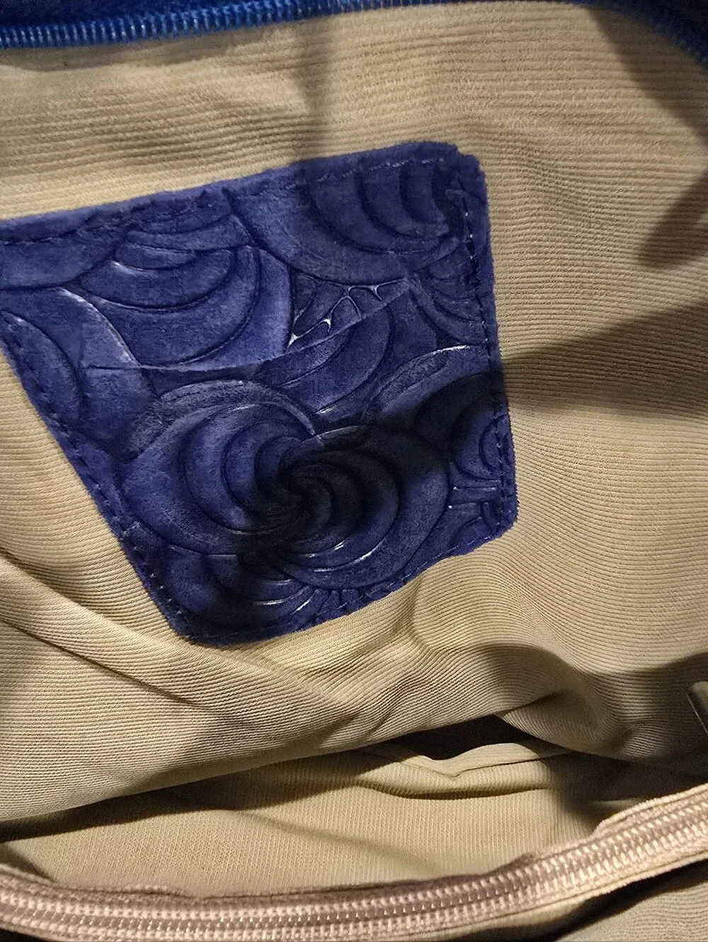 NWT Anna Morelinni Coil Detailed Hobo